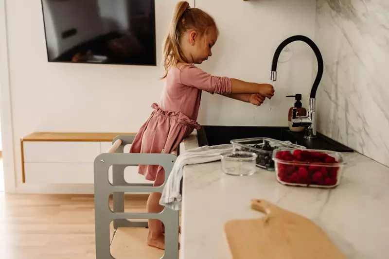 Best Toddler Learning Towers: Safe & Fun Kitchen Helpers for Little Ones