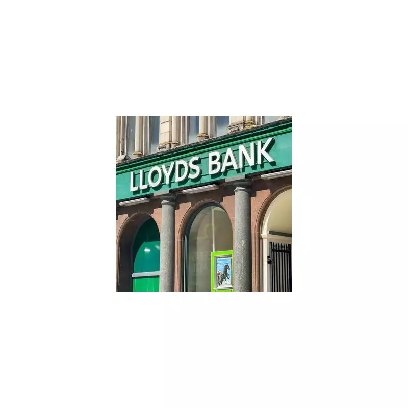 Lloyds, Halifax, and Bank of Scotland Hit by Major Outage – Customers Left in the Dark