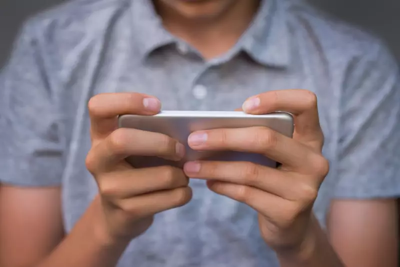 Online Age Checks for Children: Experts Warn of Privacy Risks and Ineffectiveness