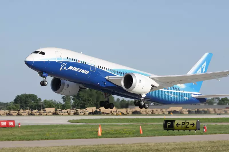 United Airlines Boeing 787 Dreamliner Forced to Land Due to Mechanical Issue