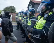 Angela Rayner: Immigration and Deprivation Fueling Public Distrust in UK Politicians