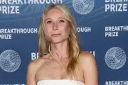 Astronomer Spots Coldplay’s Chris Martin and Gwyneth Paltrow Sharing a Kiss in Viral Video