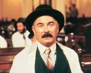 Beloved Australian Actor Henri Szeps Passes Away at 81