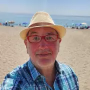 Brit Orders Fish and Chips in Spain – And Gets a Hilarious Surprise!