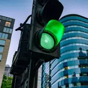 Brits Reveal Their Top 30 Most Cringe-Worthy Mic Drop Fails – You Won’t Believe #1!