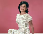 Connie Francis, Legendary Pop Icon, Passes Away at 86 – A Look Back at Her Timeless Legacy