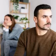 Dating Expert Reveals: Why You Should Never Date Someone With These Red Flags