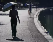 Ethnic Minorities and Poorest in England Face Higher Risk of Heat-Related Deaths, Study Reveals