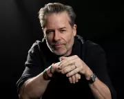Guy Pearce Opens Up: A Candid Interview on 'The Inside Reader' and His Career Journey