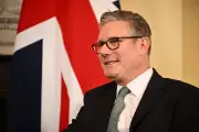 Keir Starmer Urges Emmanuel Macron to Push for Gaza Ceasefire in High-Stakes Talks