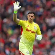 Man Utd Eye Aston Villa's Emi Martinez as Potential Goalkeeping Solution