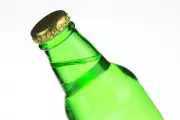 Metal Bottle Caps Found to Shed Microplastics – A Hidden Health Hazard?