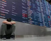 Moscow Airspace Chaos: Ukrainian Drones Disrupt Travel Plans for Thousands