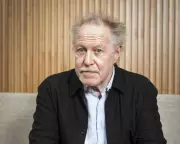 Nicolas Philibert's Groundbreaking Documentary on Psychiatry at Averroès Hospital