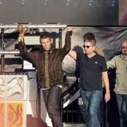 Oasis Fans Soaked as Torrential Rain Hits Manchester – Chaos at Heaton Park