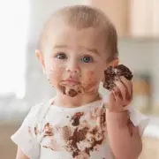 Outrage as Stranger Demands to Know Baby's Name – Mum's Response Goes Viral