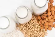 Plant-Based Milk vs. Dairy: Which Packs More Nutritional Punch?