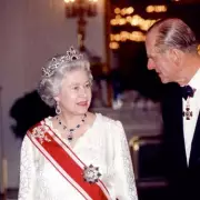 Queen Elizabeth II's Hilarious Reaction to Prince Harry's Awkward Kiss Revealed