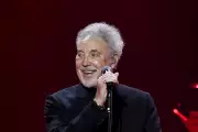 Sir Tom Jones Cancels Dundee Concert Due to Health Concerns