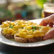 The Secret to Perfect Scrambled Eggs: A Chef's Guide to Fluffy, Creamy Delight