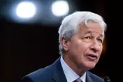 Trump Meets Jamie Dimon Amid Speculation Over Powell's Fed Future