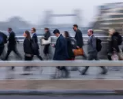 UK Labour Market Weakens: Unemployment Rises as Wage Growth Slows