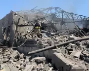 Ukraine War Escalates: Russian Attacks Intensify as Trump Sanctions Loom Over Europe
