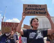 US Court Rules Trump’s Push to End Birthright Citizenship 'Unconstitutional'