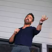 Wrexham AFC's Bold Move: Ryan Reynolds and Rob McElhenney Eye Steven Fletcher for Championship Push