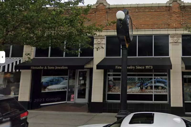Daring 90-Second Jewelry Heist in Seattle: Thieves Make Off With High-End Goods