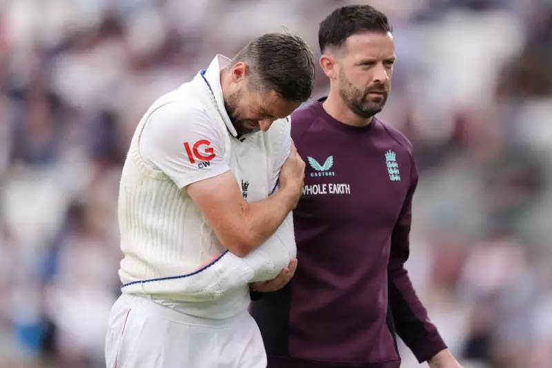England's Woakes and Root Shine as India Struggle in Thrilling Test Clash
