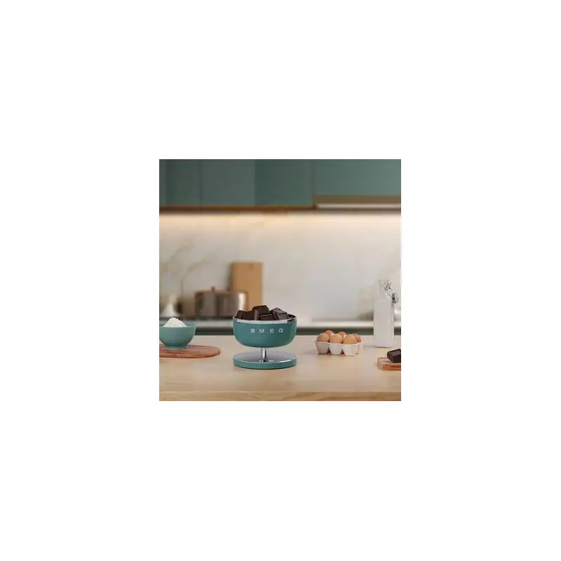 Get a FREE Set of Smeg Kitchen Scales Worth £130 with This Must-Have Appliance