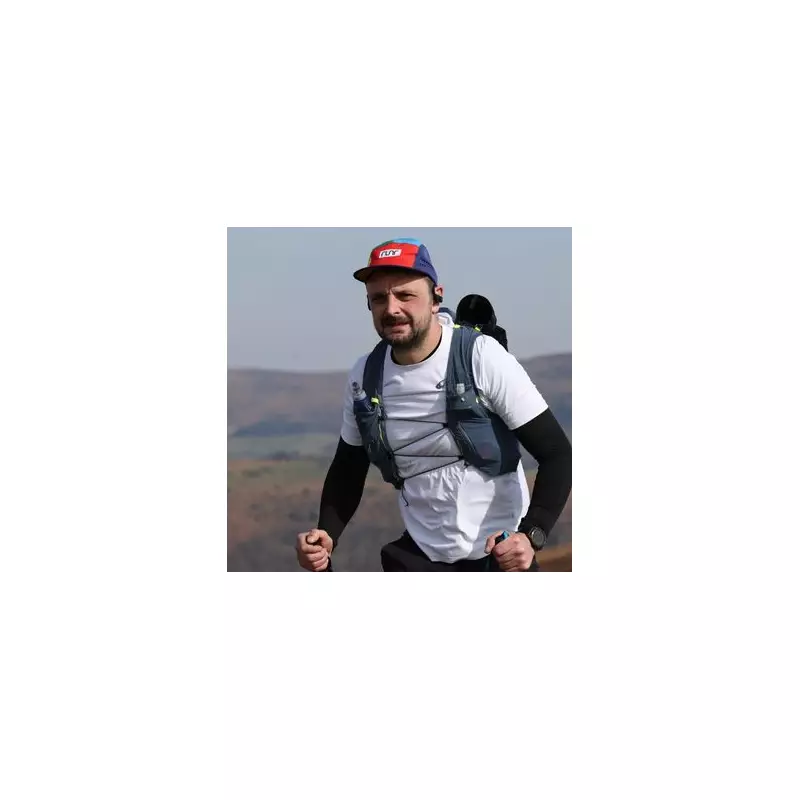 Hero Dad's Final Act: Plunges to His Death Saving Daughter on Snowdon in Tragic Family Outing