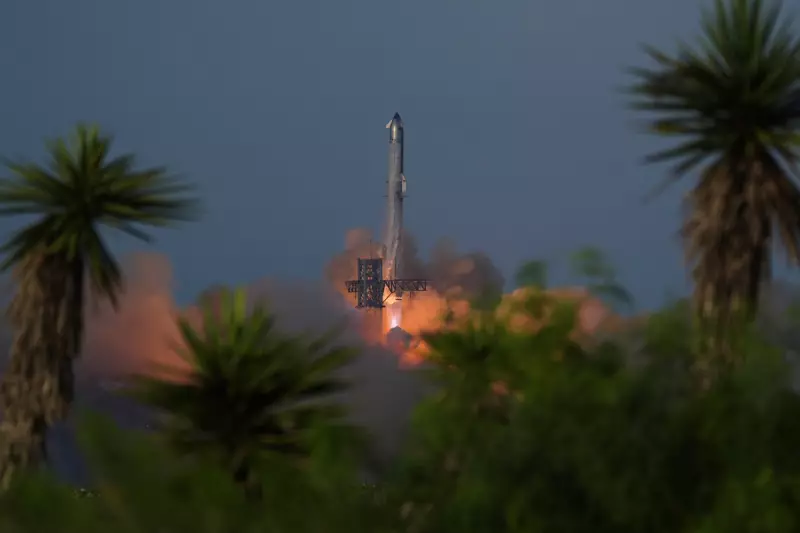 SpaceX Starship Test Ends in Fiery Failure: Elon Musk's Mars Rocket Explodes Minutes After Launch
