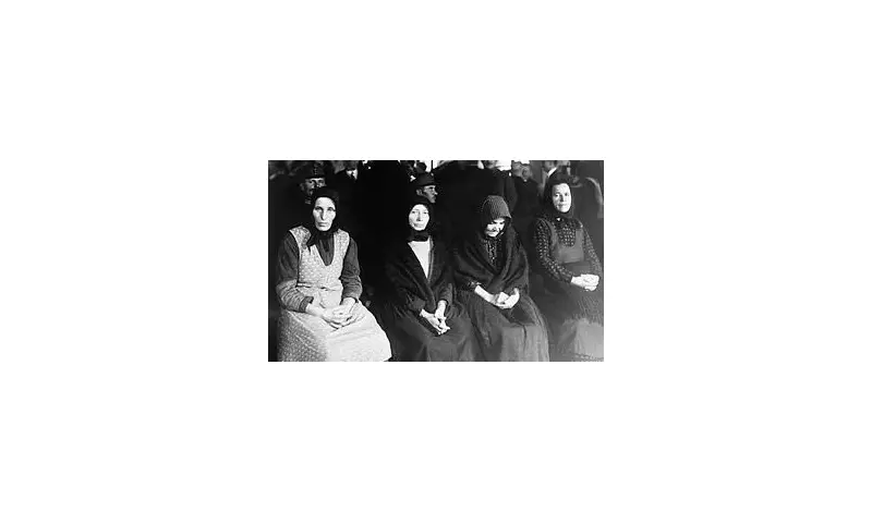 The Women Who Said 'No': A Riveting Review of Hope Reese's Groundbreaking History Book