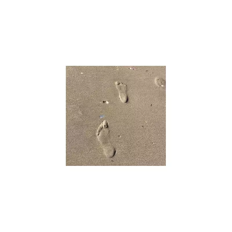 This Mind-Bending Optical Illusion Footprint Is Terrifying People Across The UK | Viral Sensation