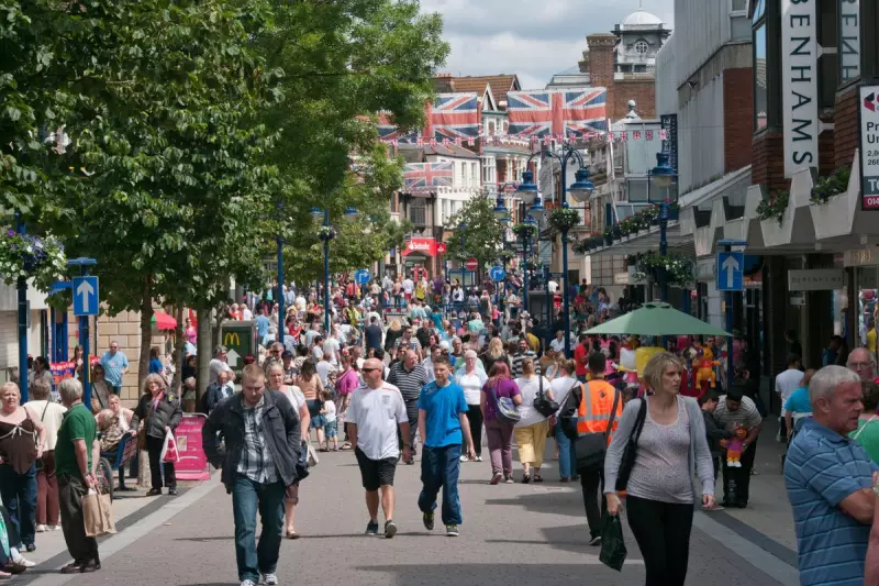 UK Retail Growth Slows as Consumer Spending Tightens Ahead of Autumn Budget