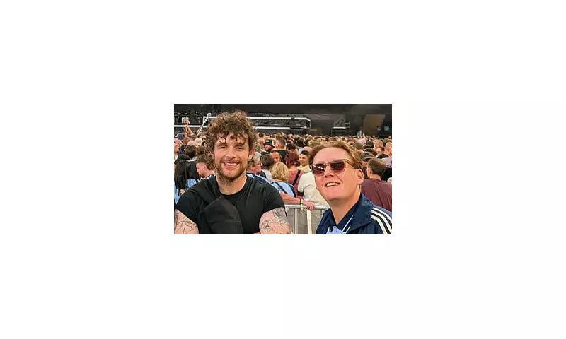 Unrecognisable British Actor Spotted at Oasis Wembley Gig – Can You Guess Who It Is?