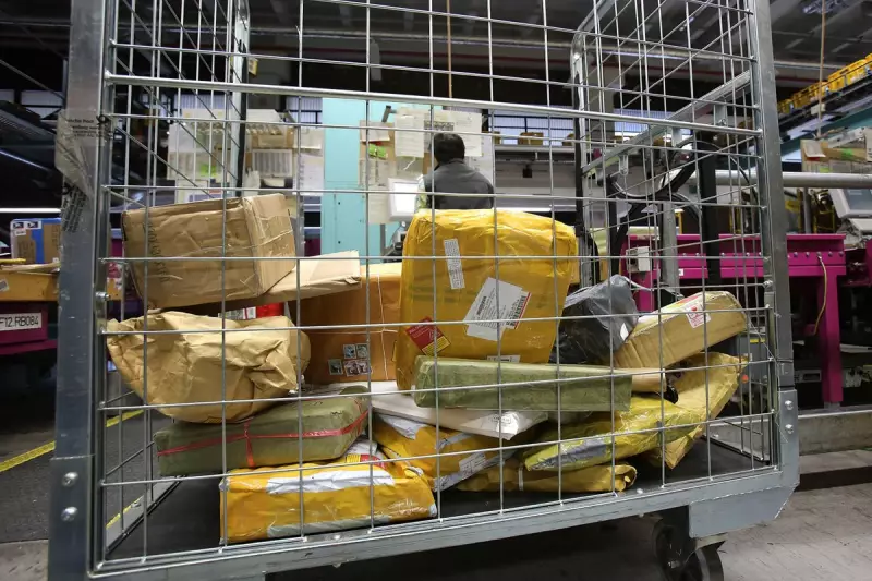 US Postal Chaos: Global Mail Services Halted Amid Trump's 'Postal Armageddon' Tariff Threat