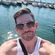 After Decades of Hating Her Body, This Woman Found Happiness at 38 Without Surgery