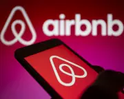 Airbnb Guest Denied Refund Over Damage Claim Despite Providing Photos – What Went Wrong?