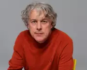 Alan Davies Delivers Hilarious and Thought-Provoking Stand-Up in Edinburgh Fringe Show
