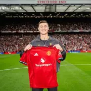 Arsenal and Man Utd Battle for Sesko and Gyokeres as Transfer Race Heats Up