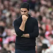 Arsenal's Premier League Title Hopes Dented as Man City Close In