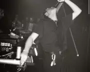 Autumn’s 'Basic Face' Review: A Bold Reinvention of Pop Authenticity