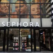 Bargain Hunters Rush to John Lewis for Half-Price Christmas Decorations