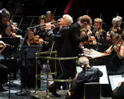 BBC Philharmonic & Weilerstein Deliver Spellbinding Tribute to Arvo Pärt at 90 | Proms Review