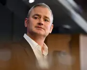 Climate Scientist Wins Seat Next to Environment Minister in High-Stakes Charity Auction