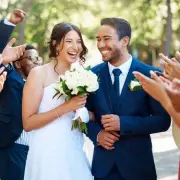 Couple Spots Hidden Detail in Wedding Photo Years Later – The Chilling Truth