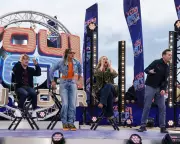 Don't Miss: 90s Cult Classic 'Don't Forget Your Toothbrush' Returns with Star-Studded Lineup!